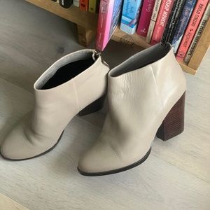 Cole Haan ankle boots. Size 7-7.5